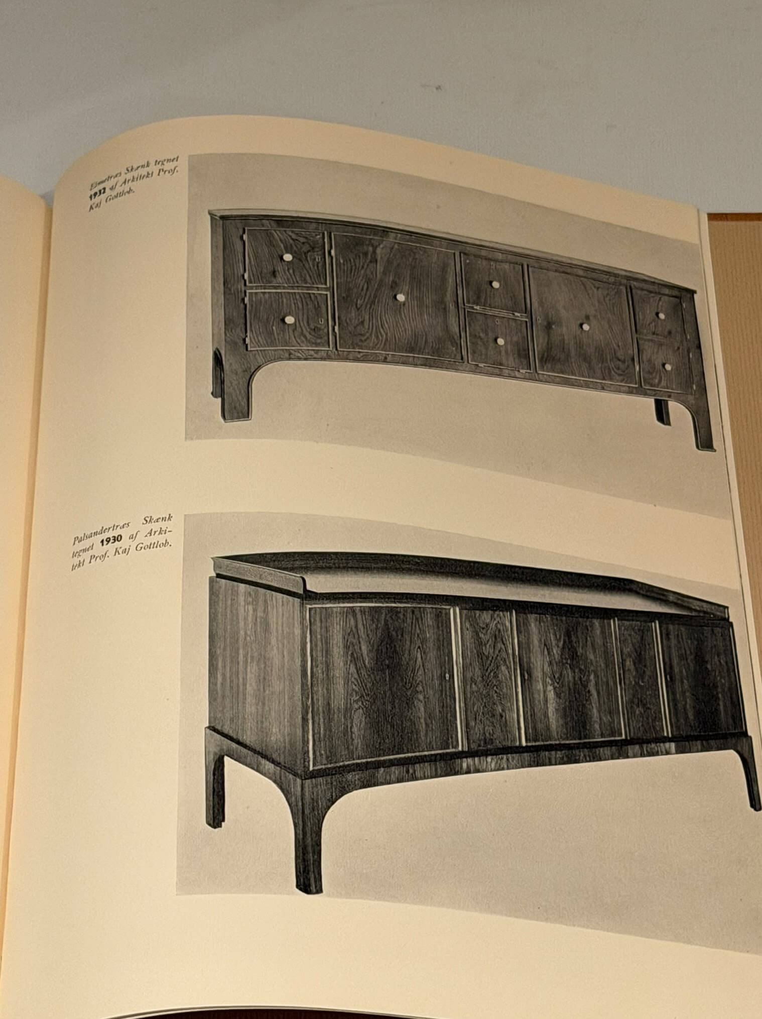 Palisanderkabinet tegnet af Kaj Gottlob i 1930